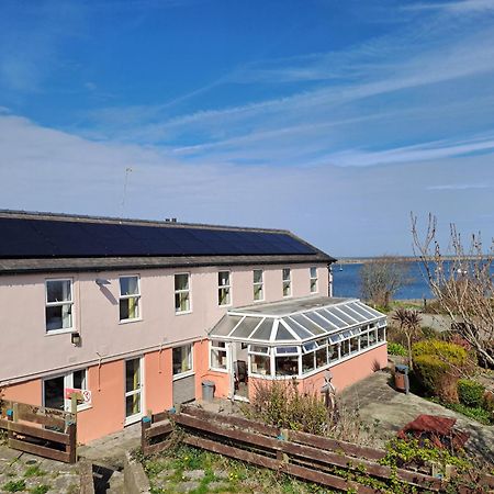 Boathouse Hotel Holyhead Bagian luar foto