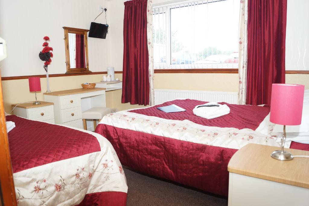 Boathouse Hotel Holyhead Ruang foto
