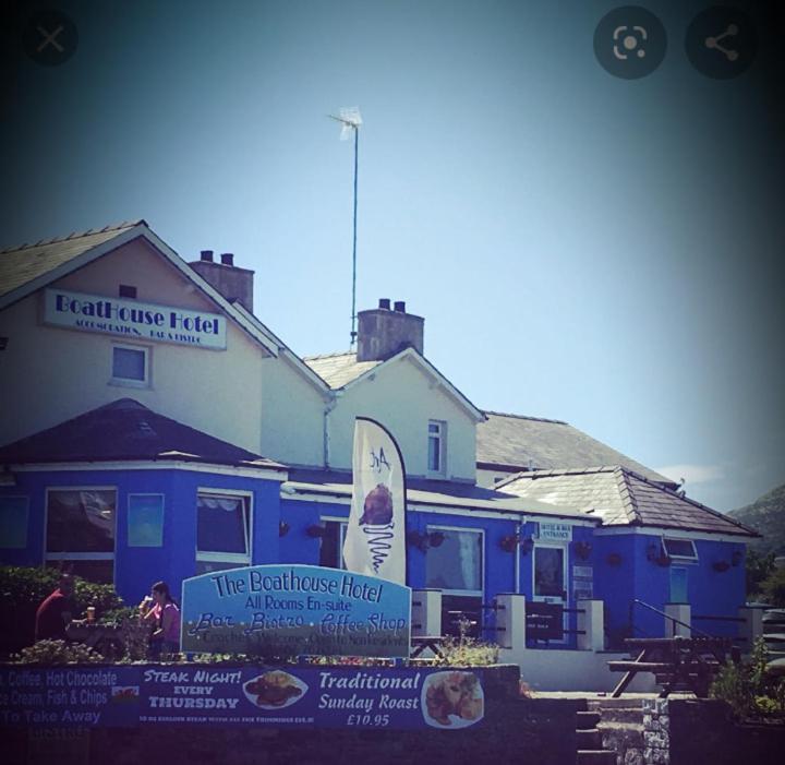 Boathouse Hotel Holyhead Bagian luar foto